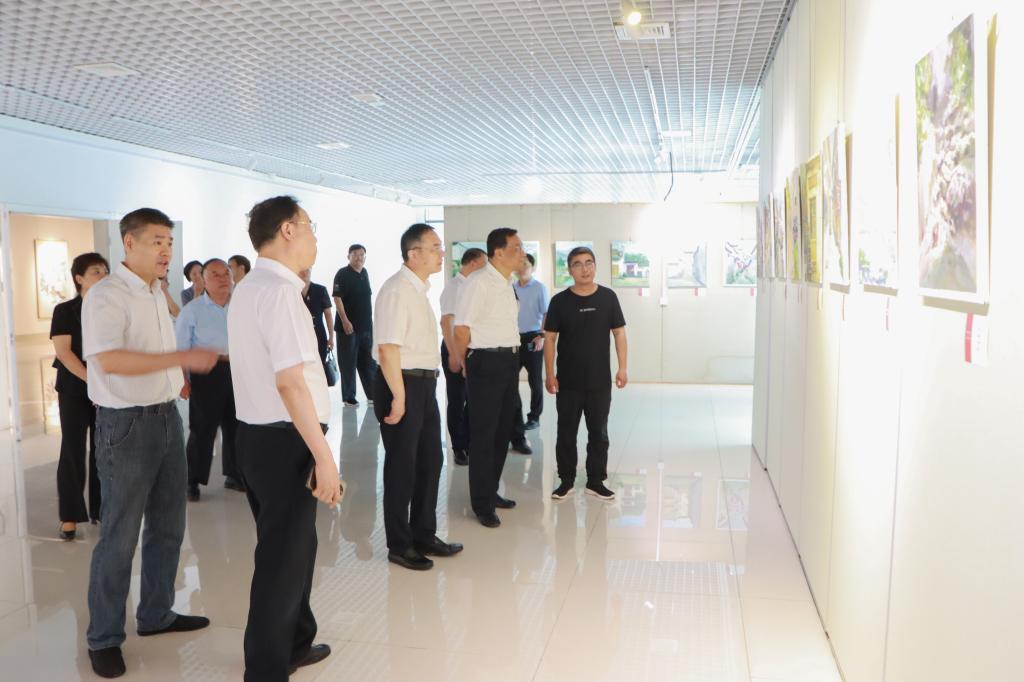 20240709枣庄市人大常委会主任邵士官来我校调研 (3).jpg